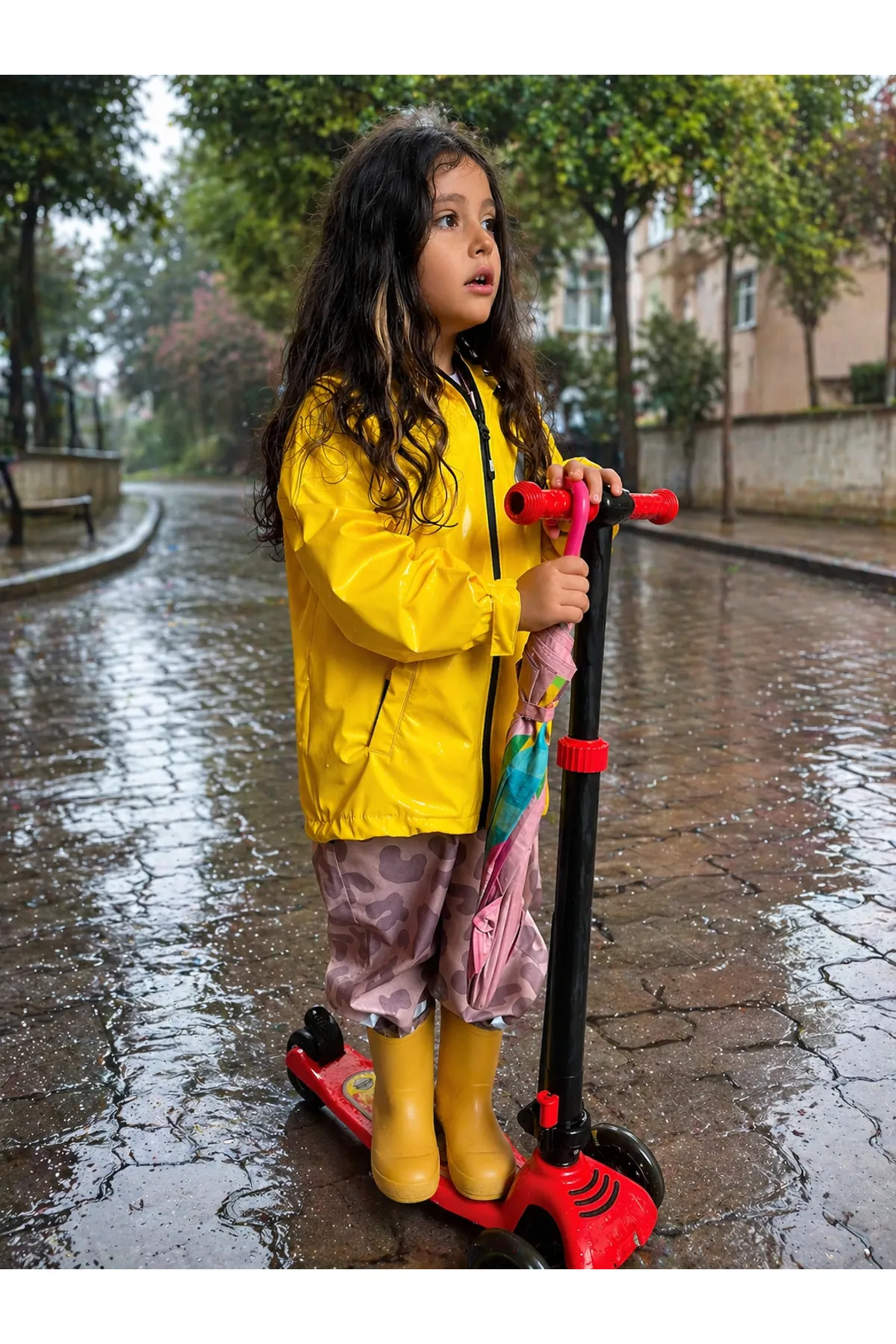 Çocuk Yağmurluk Reflektörlü